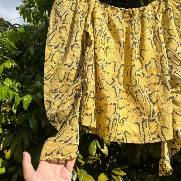 Frame yellow python snake print puff sleeve blouse - Picture 2 of 4